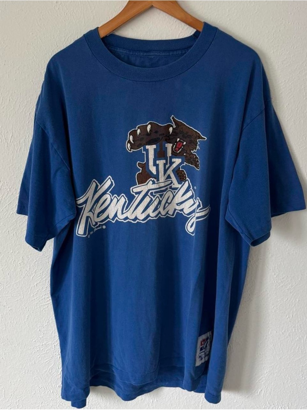 Vintage university of Kentucky Blue Short Sleeve Tee with rare Mascot Graphic